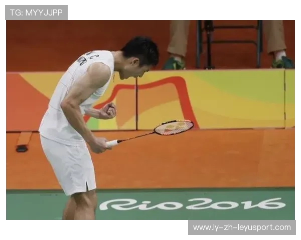 羽毛球顶尖对决扣杀与防守交织成诗