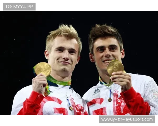 Men’s high diving榜上 Popovici进决赛圈，menno冠军